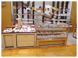 Nihonbashi Mitsukoshi Shop