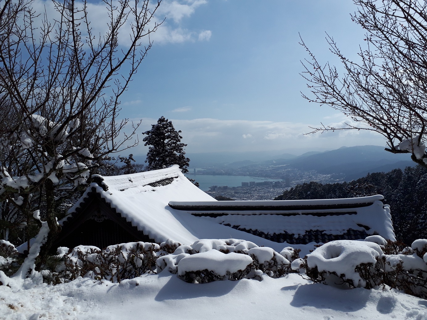 明王堂から琵琶湖